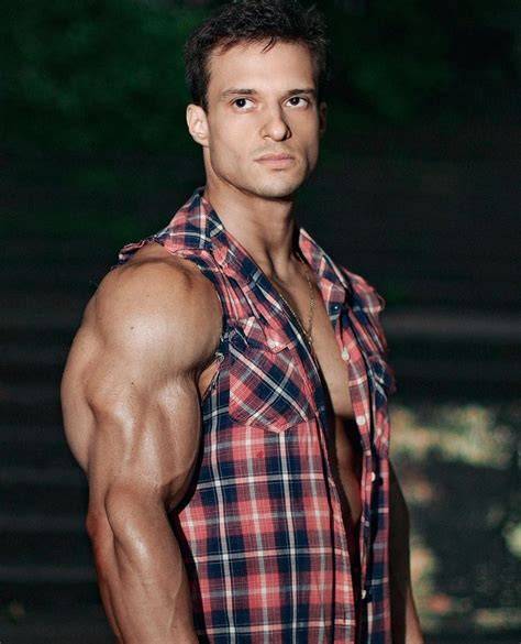 mark muscle nude