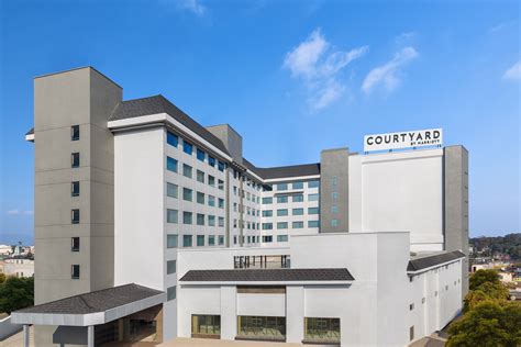 Read Marriott Courtyard Handbook 