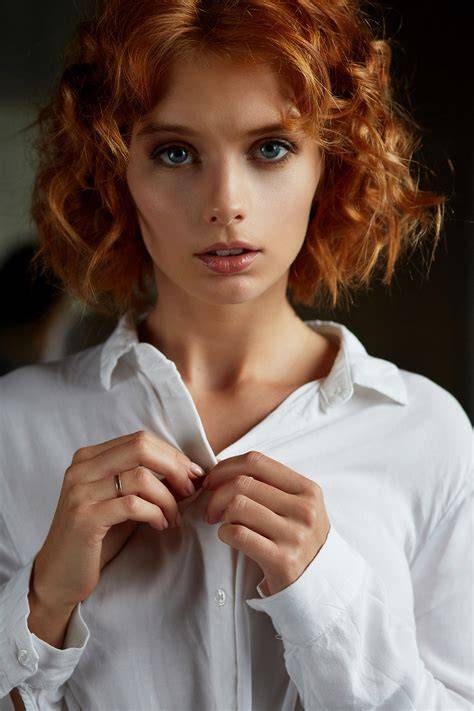 marta gromova nude