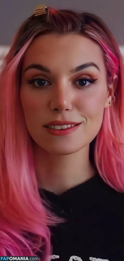 marzia naked