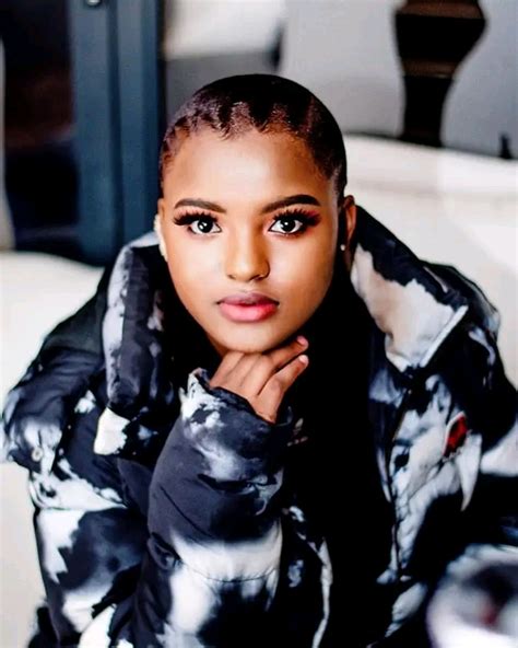 mashudu romano biography samples