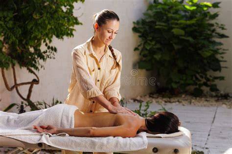 massage full nude