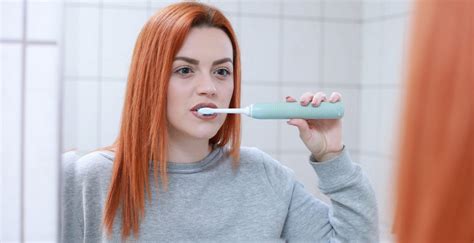 Masturbate With A Toothbrush