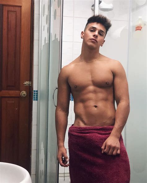 matias ochoa desnudo