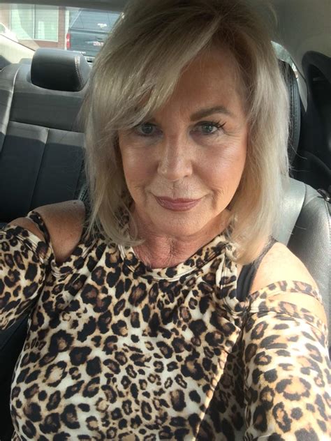 mature big tit selfie