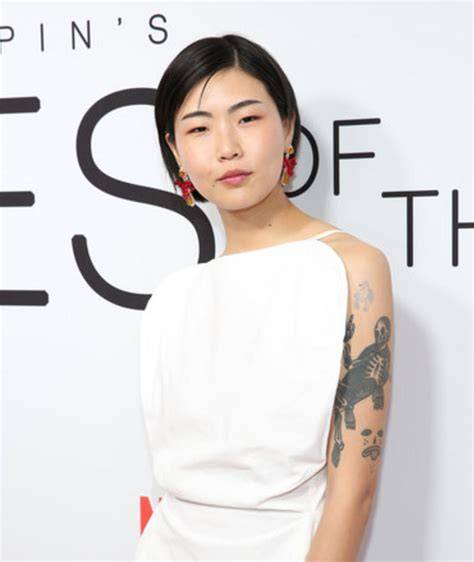may hong nude
