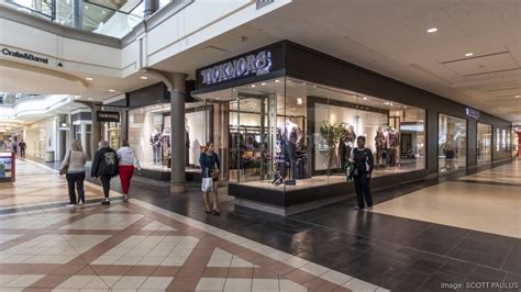 Mayfair Mall Hours