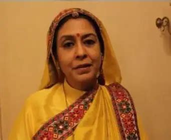 medha sambutkar biography examples