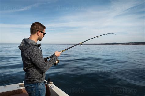 men fishin