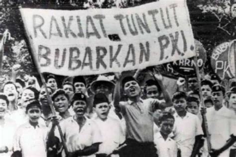 Mengenal Kami Organisasi Anti Pki Di Pemerintahan Soekarno  Perkembangan Perhimpunan Indonesia Menjadi Organisasi Politik Terutama - 