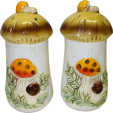 merry mushroom salt and pepper shakers 1976 eBay