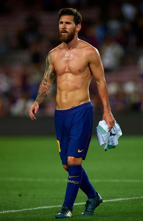 Messi trophy nudes