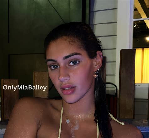 miabaileyyy OnlyFans leaked content