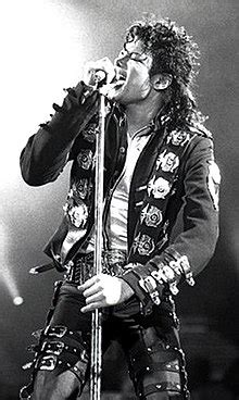 michael jackson wikipedia romana