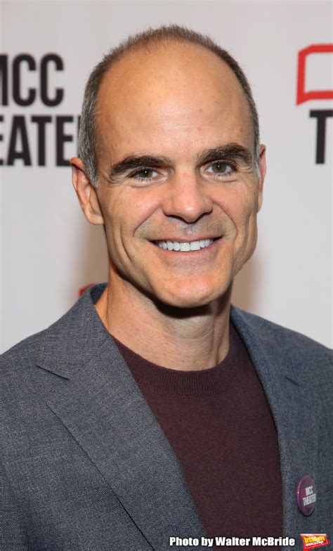 michael kelly actor biography sample
