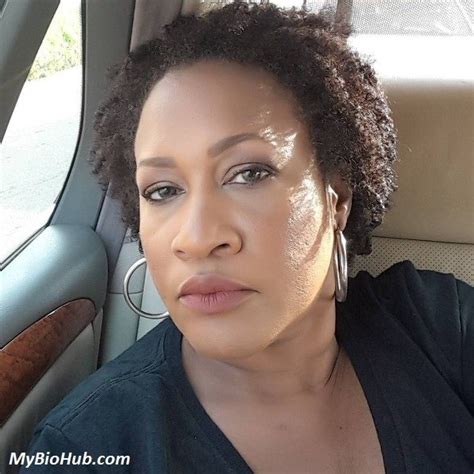 michelle hammond biography