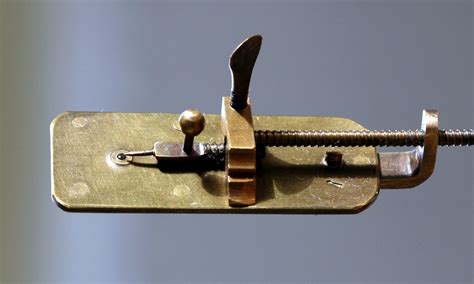 microscopio de van leeuwenhoek biography