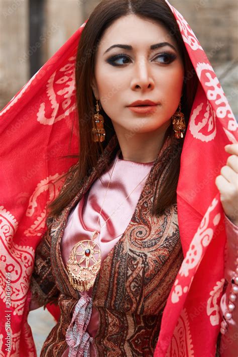 middle eastern single women in java