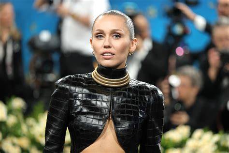 miley cryrus nude