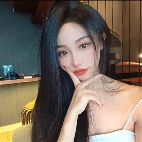 mimi dai nude
