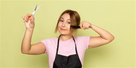 MIMPI POTONG RAMBUT SENDIRI - 6 Arti Mimpi Memotong Rambut Menurut Islam, Ternyata Tak Melulu