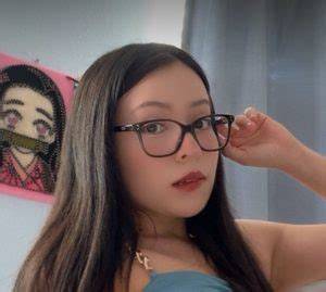 miniakanee nude