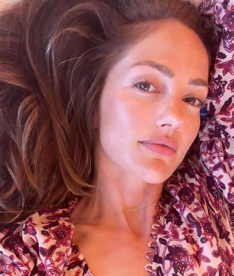 minka kelly nud
