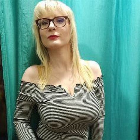 Miss_anna_deluxe