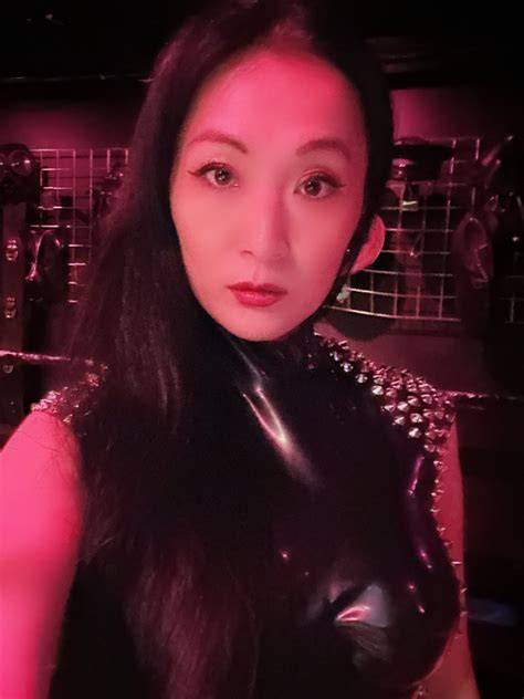 mistress tease nude