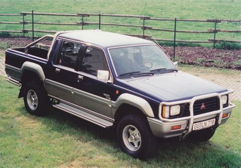 Download Mitsubishi L200 Strada 1995 