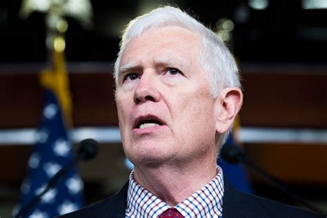 Mo Brooks Falls With Trump's Knife in His Back