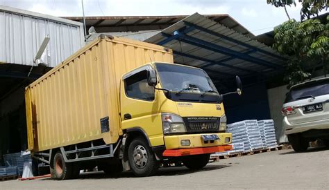 mobil engkel box | Armada Truk Engkel Box Sewa Mobil Box