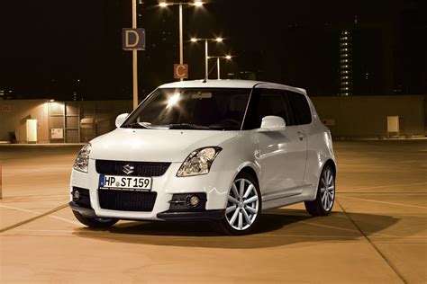 mobil swift | Suzuki Swift