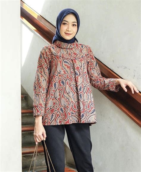 Model Baju Batik Kerja Wanita Berhijab Yang Elegan Model Seragam - Model Seragam