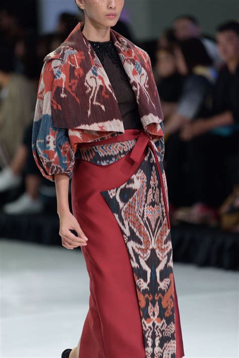 model batik