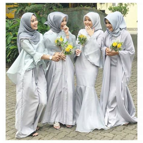 model gaun bridesmaid satin hijab