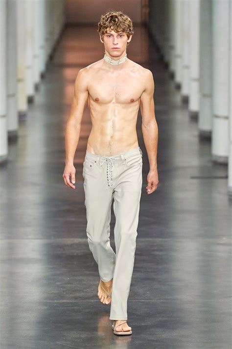 Model Nude Runway