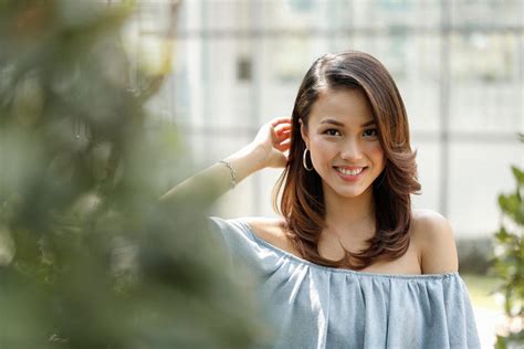 MODEL RAMBUT SEBAHU KEKINIAN 🚘 Potongan Rambut Sebahu Ini Akan Jadi Trend di Tahun 2019