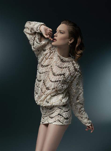 modeling non nude