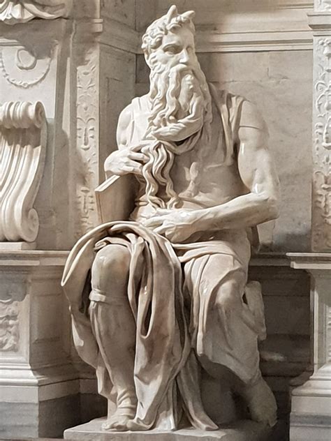 Moises De Michelangelo