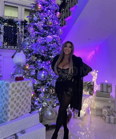 molly amor creator profile