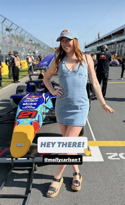 molly carlson onlyfans