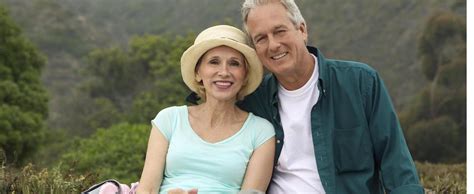 mongo senior singles