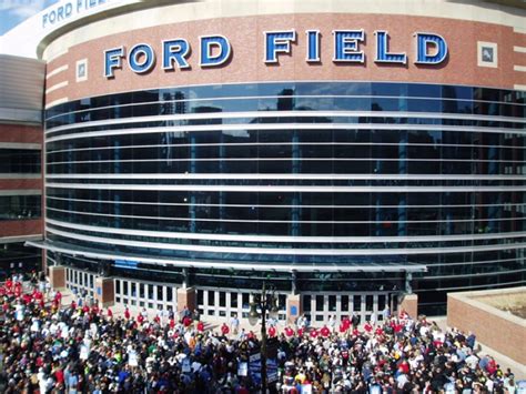 motorcity casino to ford field