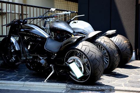 Wide-Tired Wonders: Unleashing the Power of Motorcycles with Fat Rear Tires