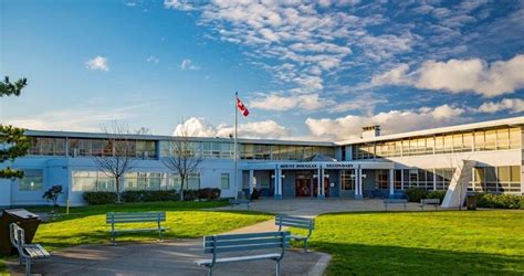Mount Douglas Secondary