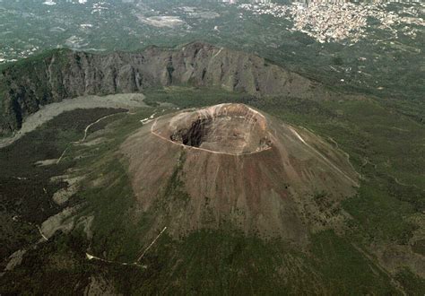 Mount Vesuvius Facts