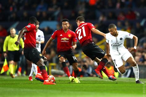 MU VS PSG 💟 Manchester United Vs PSG, Penyelesaian Martial Buruk dan MU