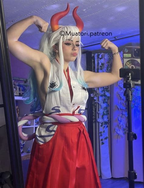 muatori nudes