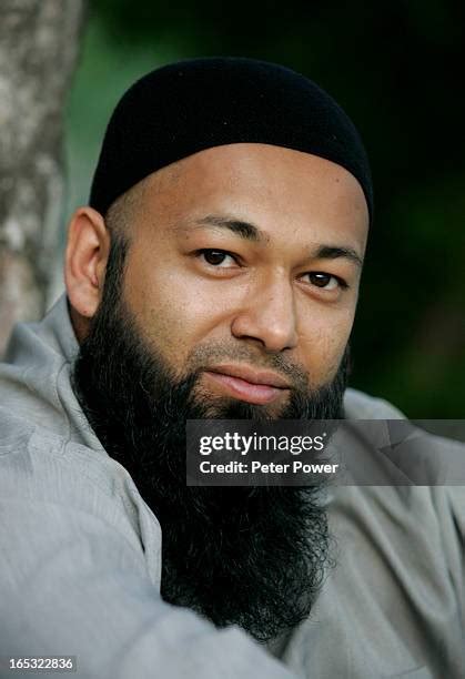 mubin shaikh biography